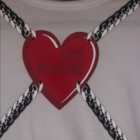 Moschino women’s T shirt. - Picture 2 of 3